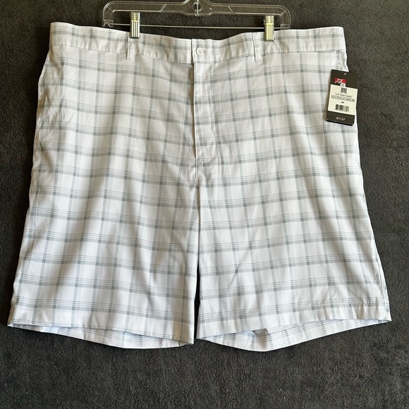Russell Athletic White and Gray Flat Front Mens Shorts SZ 44 - Picture 8 of 14